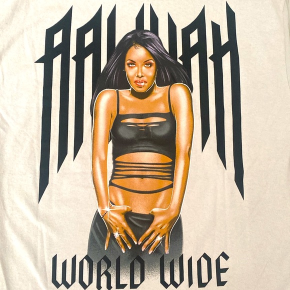 Aaliyah Worldwide Double-Sided Graphic T-Shirt - Size Large - NWT - Picture 5 of 5